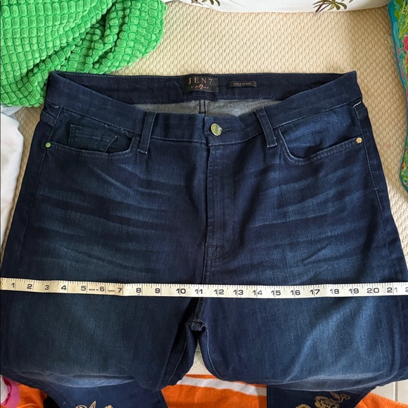 Jen7 Women's Blue Cropped Jeans with Floral Detail - Picture 10 of 11